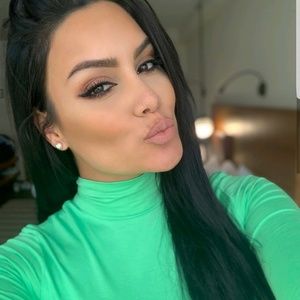 Meet your Posher, Mimi